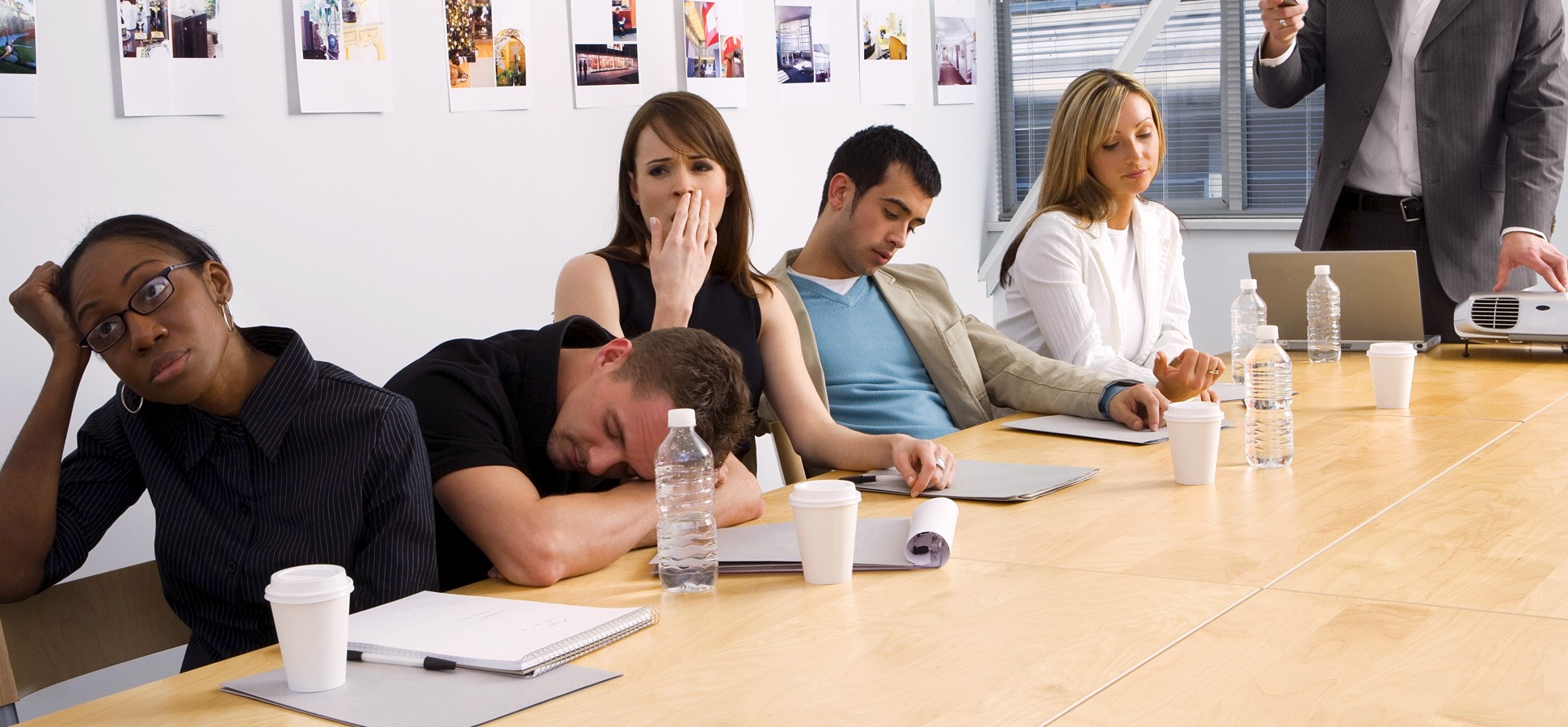 bored-employees-in-presentation-1940x900_29877